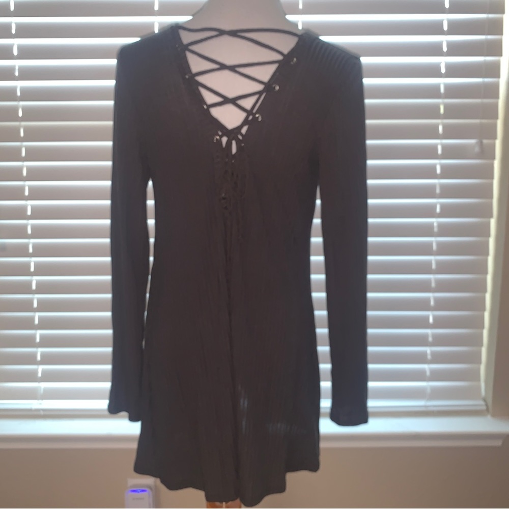 Charlotte Russe Lace Up Back Cardigan - Picture 3 of 4